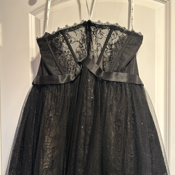 Jules & Cleo Ballgown - Picture 4 of 7